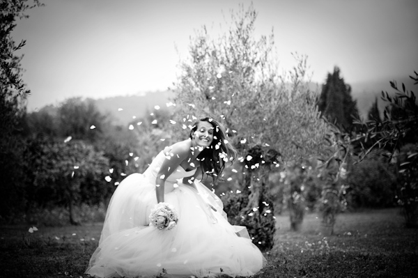 bride and petal shower wedding photo by Ivan Franchet 